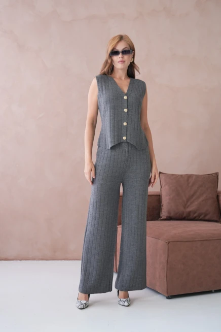 Kadın V Yaka Düğme Detay Yelek Pantolon İkili Triko Takım