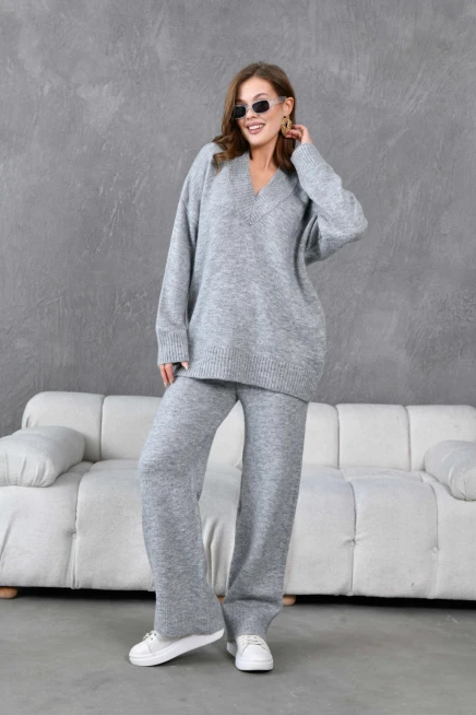 Kadın V Yaka Örgü Detay Oversize Kazak Pantolon İkili Triko Takım
