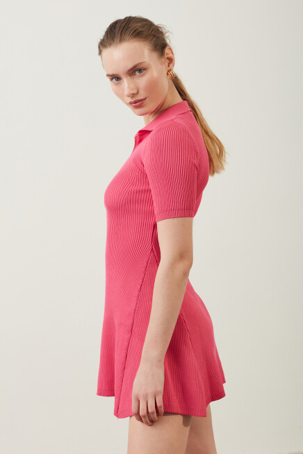 Polo Yaka Kısa Elbise