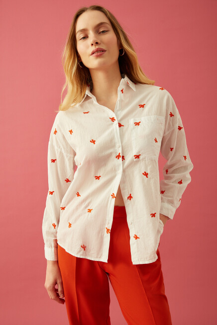 Nakış Detaylı Uzun Kol Gömlek