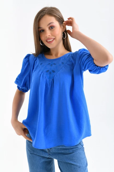 Saks Renk Yaka Detaylı Kadın Bluz