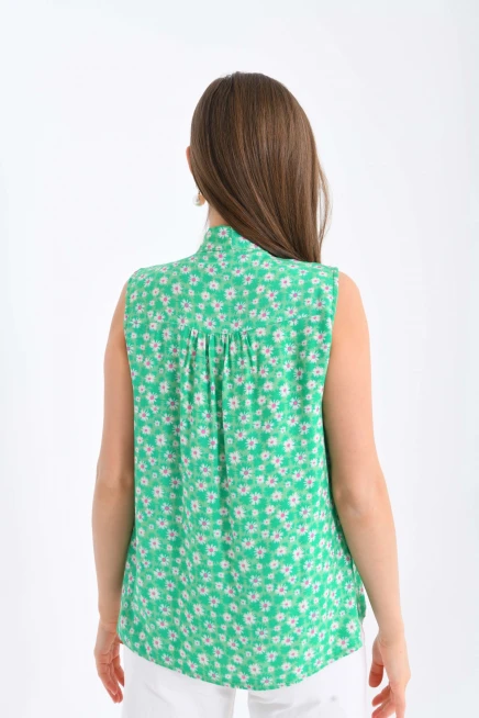 Papatya Desenli Yeşil Renk Bluz