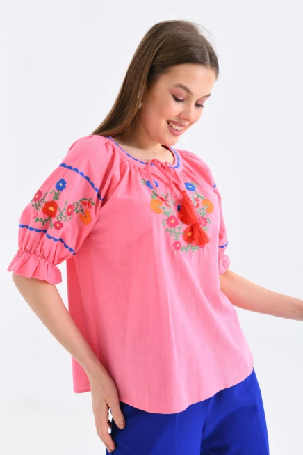Kadın Çiçek Nakış Detaylı Pembe Renk Bluz