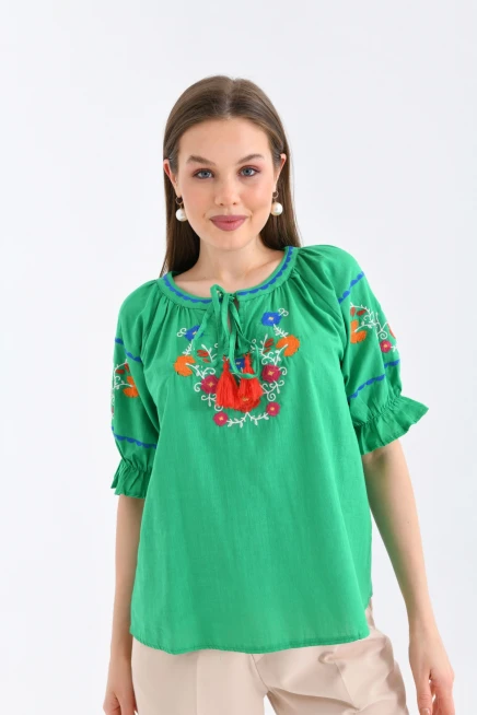Kadın Çiçek Nakış Detaylı Yeşil Bluz
