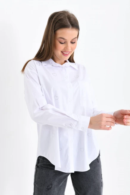 Kalp Detaylı Ekru Gömlek