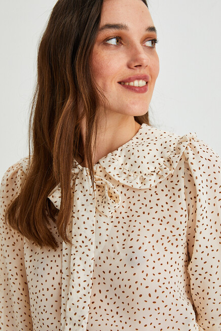 Kadın Desenli Yaka Bağlama Detaylı Şifon Bluz