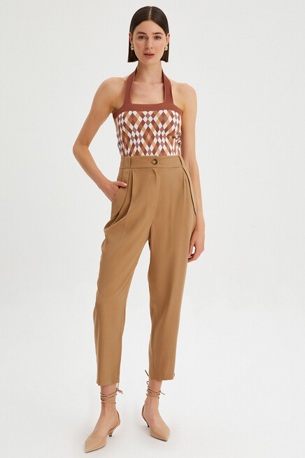 Kadın Geometrik Desenli Boyundan Askılı Crop Triko Bluz