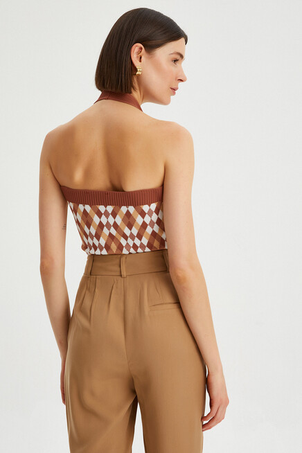 Kadın Geometrik Desenli Boyundan Askılı Crop Triko Bluz