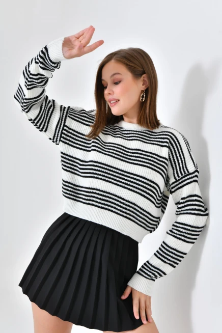 Basic Çizgili Bisiklet Yaka Triko Kazak