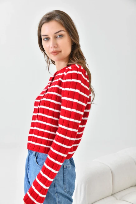 Kırmızı Beyaz Çizgili Triko Hırka