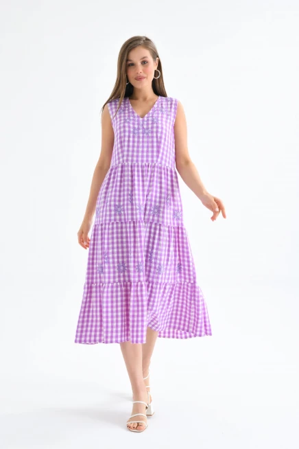 Nakış Detaylı Sıfır Kol Uzun Elbise