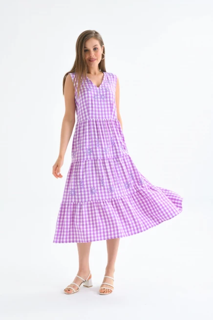 Nakış Detaylı Sıfır Kol Uzun Elbise