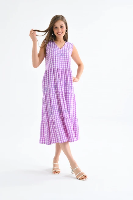 Nakış Detaylı Sıfır Kol Uzun Elbise