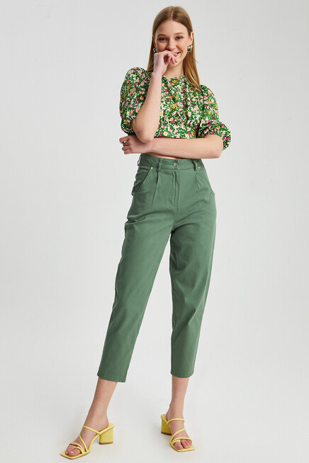 Womens Pleated Detail Carrot Trousers