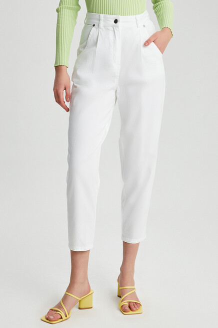 Womens Pleated Detail Carrot Trousers