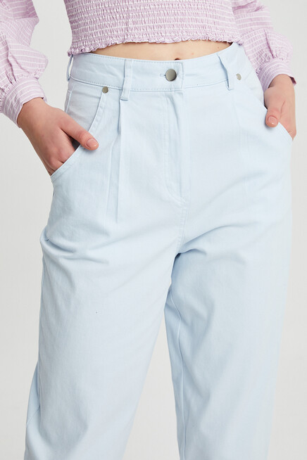 Womens Pleated Detail Carrot Trousers