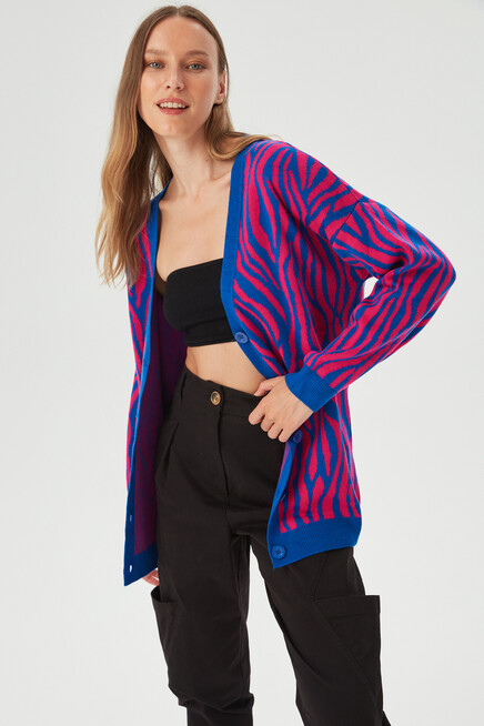 Kadın Saks Desenli Düğme Detaylı Uzun Salaş Hırka