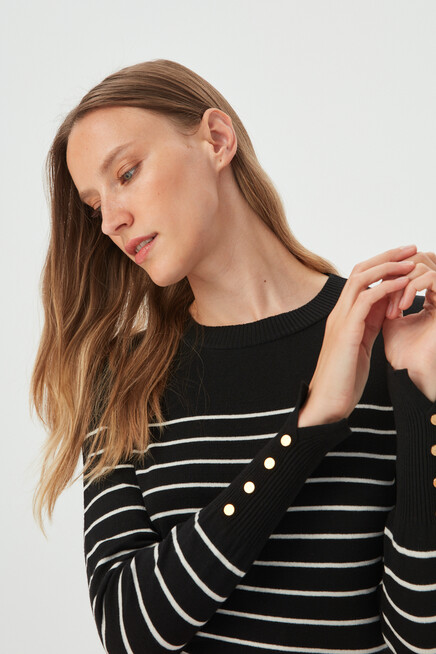 Kadın Siyah Kolu Aksesuar Detylı Çizgili Bisiklet Yaka Triko Kazak