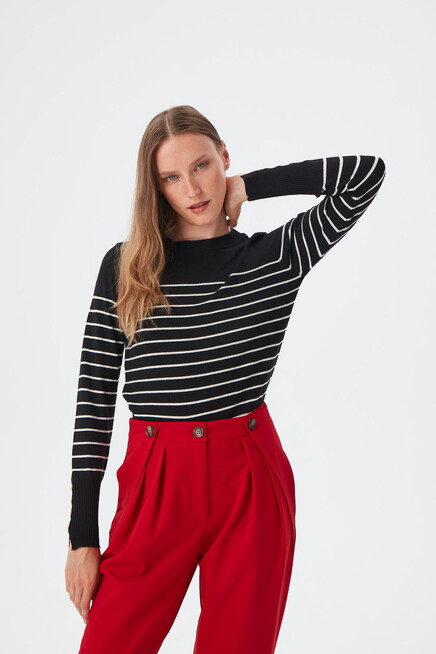 Kadın Siyah Kolu Aksesuar Detylı Çizgili Bisiklet Yaka Triko Kazak