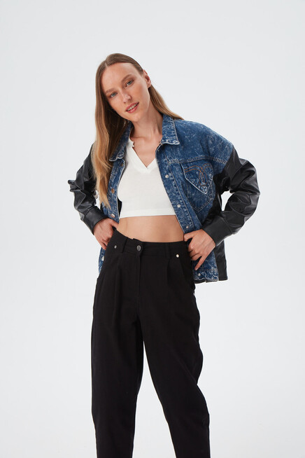 Womens Black Pleated Detail Carrot Trousers