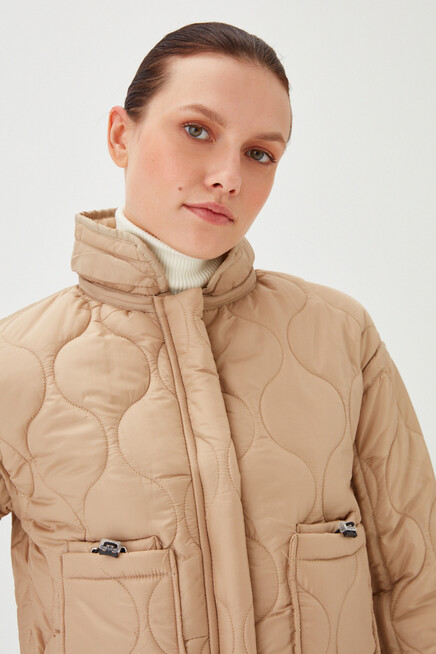 Womens Stone Pocket Detailed Short Quilted Zipper Closure Inflatable Short Coat