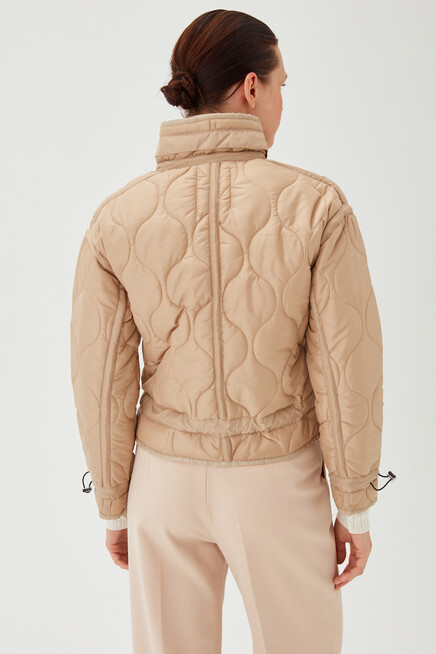 Womens Stone Pocket Detailed Short Quilted Zipper Closure Inflatable Short Coat