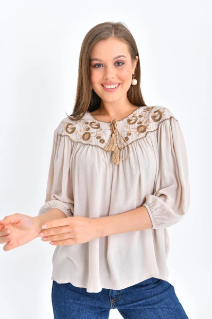 Kadın Bağlama Detay Nakışlı Salaş Bluz