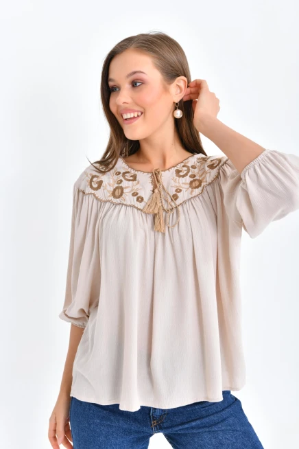 Kadın Bağlama Detay Nakışlı Salaş Bluz