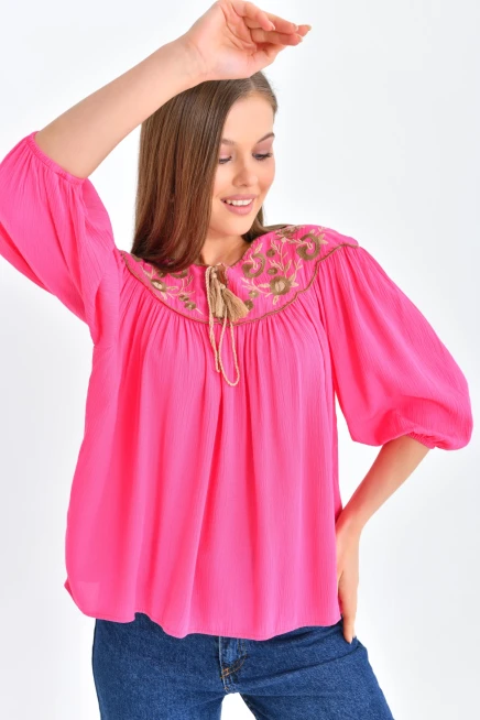 Kadın Bağlama Detay Nakışlı Salaş Bluz