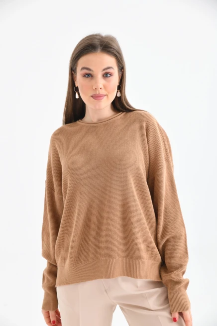 Bisiklet Yaka Arkası Uzun Yırtmaçlı Mevsimlik Triko Kazak