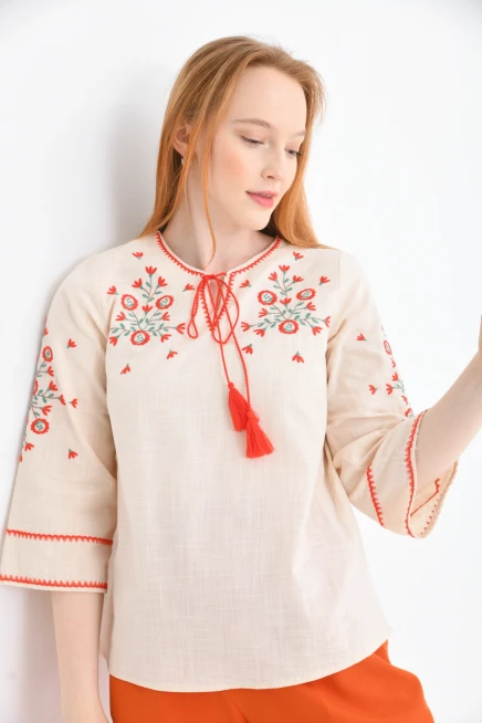 Kadın Bisiklet Yaka Bağlama Detay Etnik Nakışlı Bluz