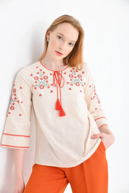 Kadın Bisiklet Yaka Bağlama Detay Etnik Nakışlı Bluz