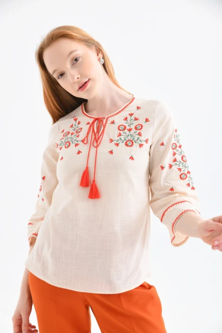Kadın Bisiklet Yaka Bağlama Detay Etnik Nakışlı Bluz