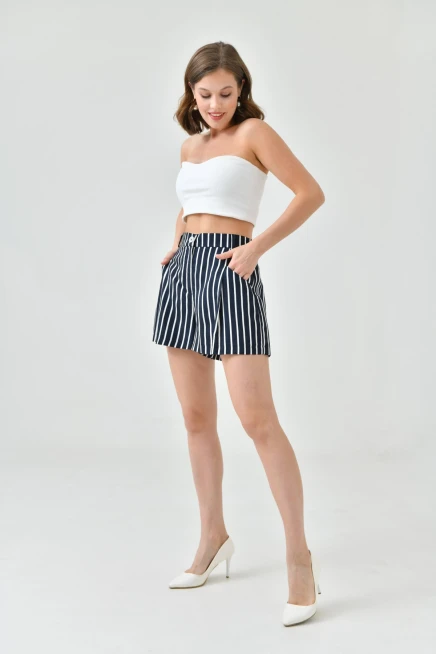 Kadın Çizgili Cep Detay Şort