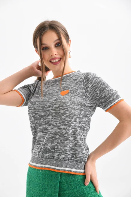 Gri-Turkuaz Kalp Desenli Kısa Kol Mevsimlik Kazak