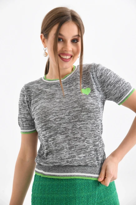 Gri-Turkuaz Kalp Desenli Kısa Kol Mevsimlik Kazak