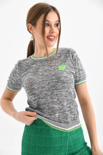 Gri-Turkuaz Kalp Desenli Kısa Kol Mevsimlik Kazak