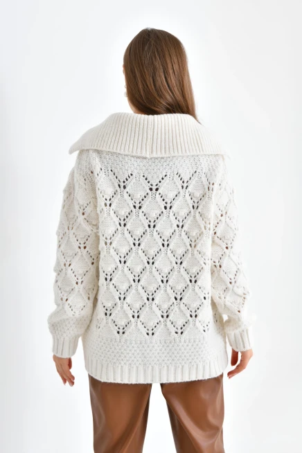 Oversize Örgü Detay Düğmeli Uzun Triko Hırka