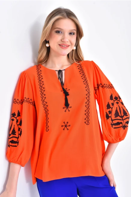 Kadın Nakış İşelmeli Bağcıklı Uzun Kol Dokuma Bluz