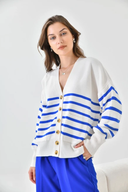 Çizgili Düğme Detaylı Oversize Triko Hırka