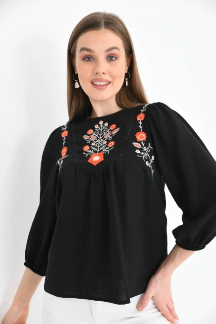 Kadın Siyah Bisiklet Yaka Balon Kol Nakışlı Aerobin Dokuma Bluz