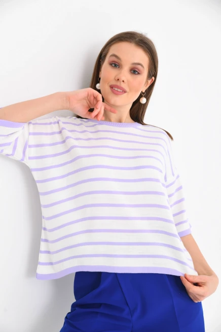 Siyah Çizgili Bisiklet Yaka Mevsimlik Salaş Triko Kazak