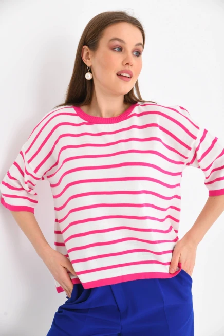 Siyah Çizgili Bisiklet Yaka Mevsimlik Salaş Triko Kazak