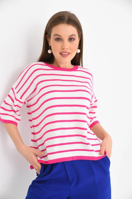 Siyah Çizgili Bisiklet Yaka Mevsimlik Salaş Triko Kazak