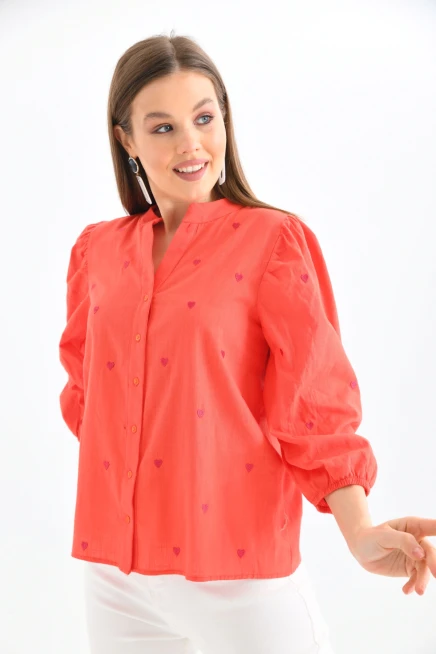 Kadın Uzun Kol Nakışlı Düğme Detay Bluz