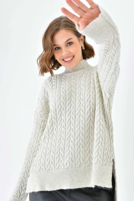 Kadın Yarım Balıkçı Yırtmaçlı Salaş Triko Kazak