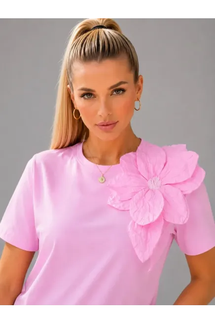 Gül Aksesuarlı Basic T-Shirt