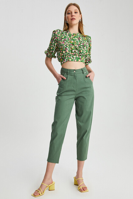 Womens Pleated Detail Carrot Trousers